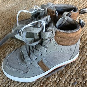 NWT toddler boy grey shoes/boots, Cat & Jack